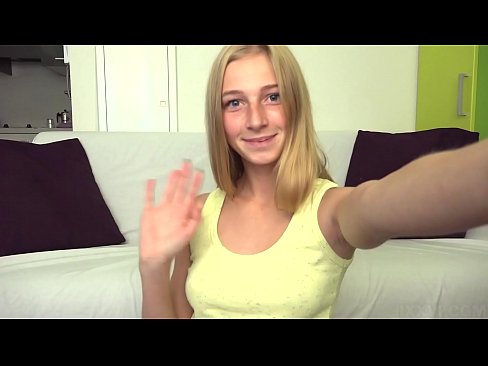 ❤️ Кад ми је досадно, лењо мастурбирам своју ружичасту мацу ❤❌ Супер порно на sr.pornochaturbate.ru ☑